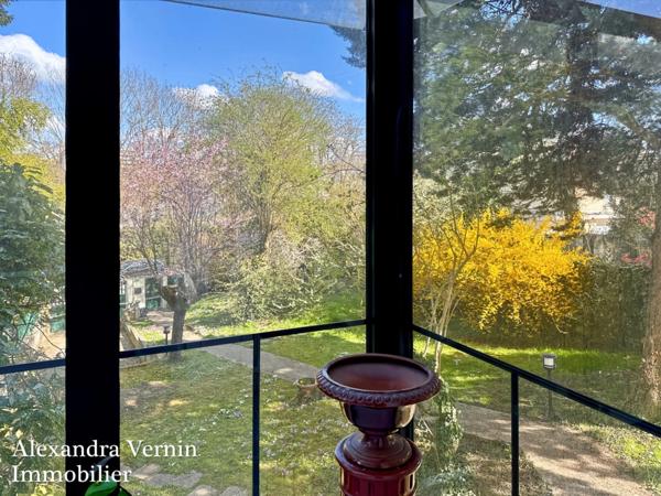 Charmante maison familiale 4 chambres entourée d'un agréable jardin arboré