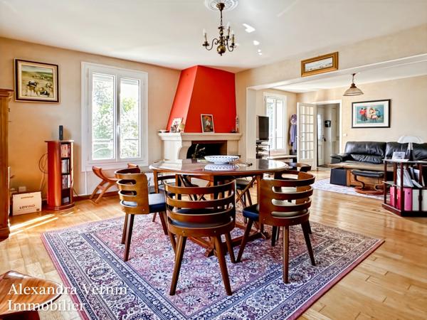 Charmante maison familiale 4 chambres entourée d'un agréable jardin arboré