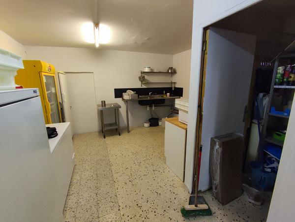 RENTABILITE DE 13,9 % !!! Immeuble à vendre à Lespignan !