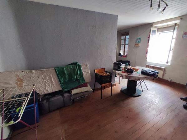 RENTABILITE DE 13,9 % !!! Immeuble à vendre à Lespignan !