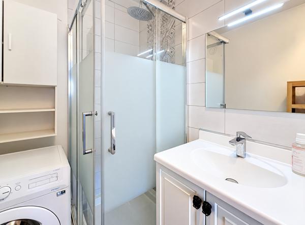 Golfe-Juan - 2 Pièces - 44m² - Vue Mer - Rénové