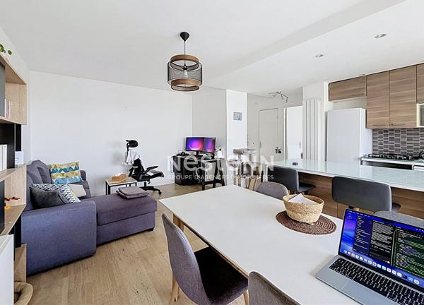 Golfe-Juan - 2 Pièces - 44m² - Vue Mer - Rénové