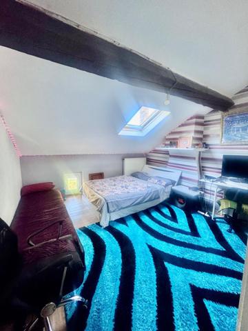 Maison à LE CHAMBON-FEUGEROLLES, 42500 - 9 pièces 218m²