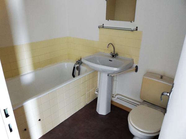 49100 ANGERS TYPE 1 BIS - PROCHE HOPITAL