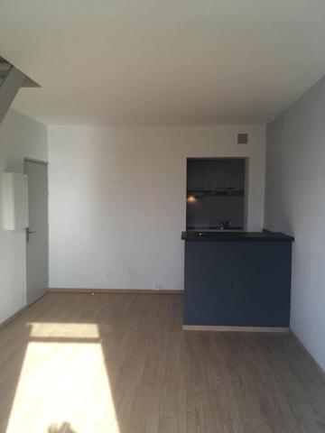 33100 BORDEAUX BASTIDE- Appartement 3 pièces en duplex à louer