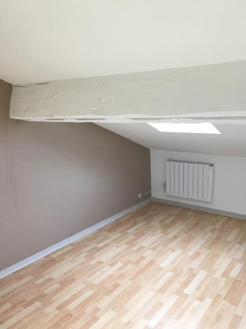 33100 BORDEAUX BASTIDE- Appartement 3 pièces en duplex à louer