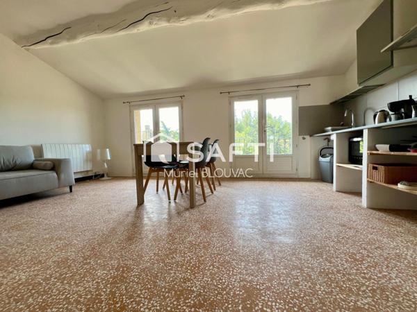 Rare à la vente Maison de village de plain pied.