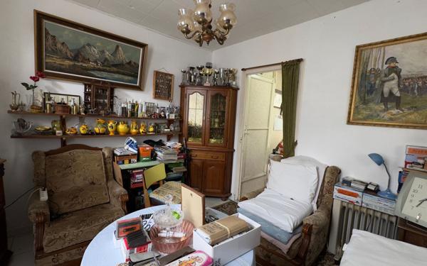 Maison à vendre    3 pièces •  Saintes