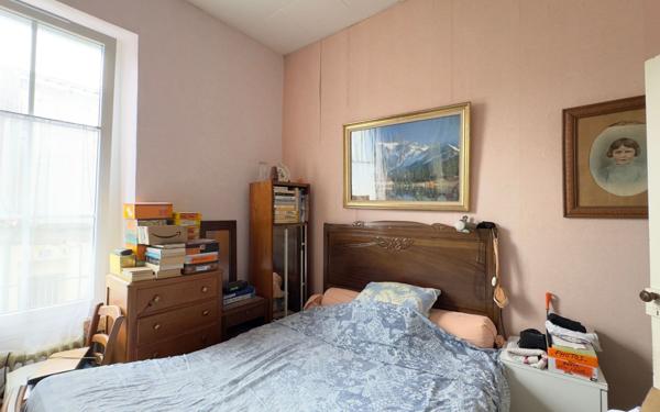 Maison à vendre    3 pièces •  Saintes