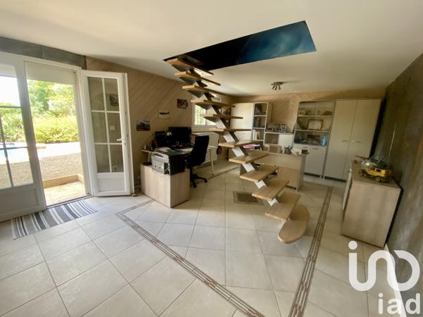 Maison à vendre 5 pièces 215 m² Saint-Amant-de-Boixe