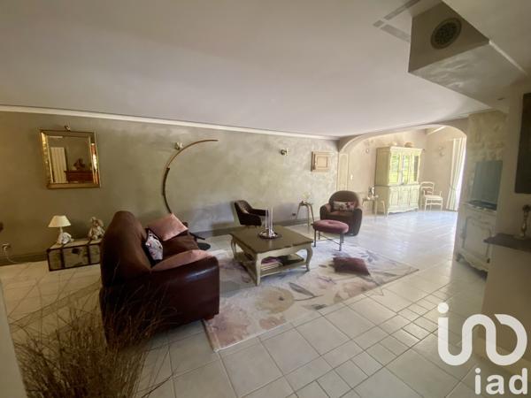 Maison à vendre 5 pièces 215 m² Saint-Amant-de-Boixe