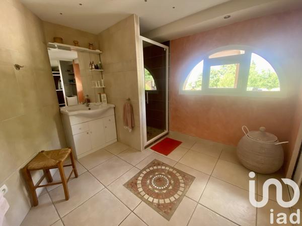 Maison à vendre 5 pièces 215 m² Saint-Amant-de-Boixe