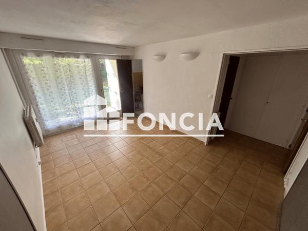 Location Studio 25.52 m² - Poitiers 86000