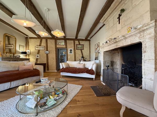 Charmante maison ancienne en pierre à Chancelade - Un havre de paix à saisir !