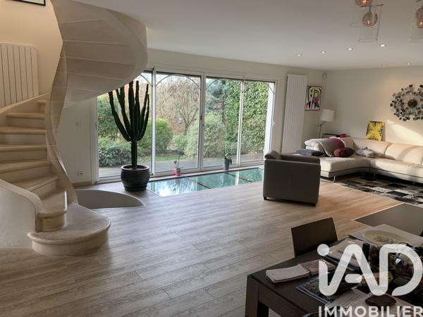 Maison à vendre 7 pièces 358 m² Fontenay-le-Fleury