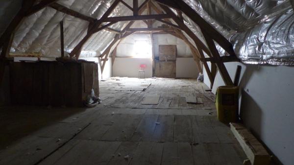 Dpt Deux Sèvres (79), à vendre proche de AIRVAULT maison P5, terrain 1335 m²