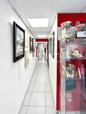 Immeuble avec local et appartement + Grande dépendance