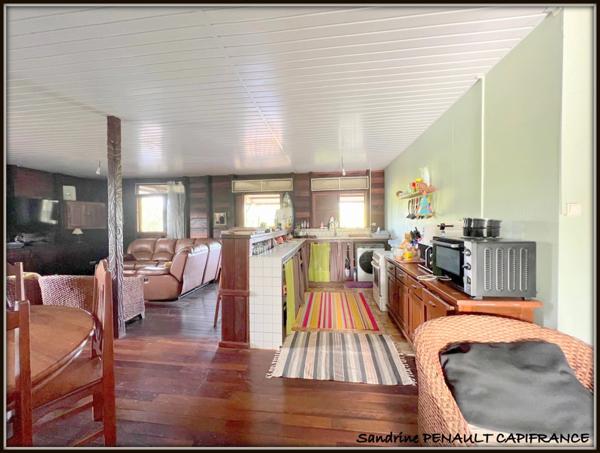 A VENDRE A KOUROU (97310 Guyane Française) UNE MAGNIFIQUE MAISON T4 DE CAMPAGNE DE 103 m² SUR UN TERRAIN DE 5000 m² - AU PRIX DE 395 000 €.