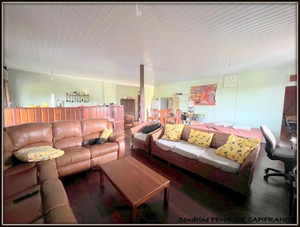 A VENDRE A KOUROU (97310 Guyane Française) UNE MAGNIFIQUE MAISON T4 DE CAMPAGNE DE 103 m² SUR UN TERRAIN DE 5000 m² - AU PRIX DE 395 000 €.