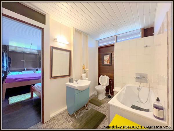 A VENDRE A KOUROU (97310 Guyane Française) UNE MAGNIFIQUE MAISON T4 DE CAMPAGNE DE 103 m² SUR UN TERRAIN DE 5000 m² - AU PRIX DE 395 000 €.