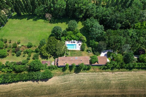 Propriété d’exception nichée dans un écrin de verdure