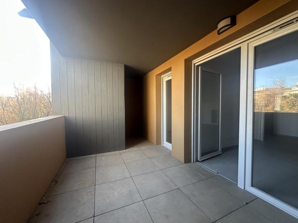 Appartement T3 neuf terrasse  + garage + Place de parking