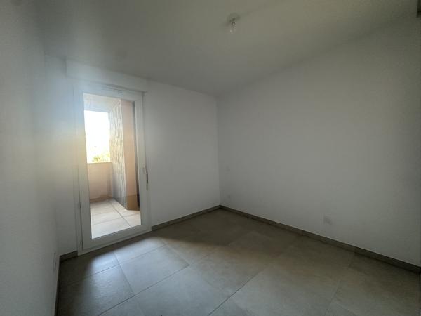 Appartement T3 neuf terrasse  + garage + Place de parking