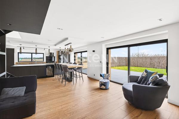 MAISON A VENDRE LES GREVES DE LANGUEUX - Maison entièrement rénovée avec goût, aux grèves de Langueux profitant de grands espaces et d'un extérieur avec vue sur les grèves !