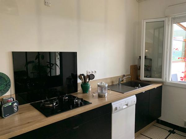 Maison 97 m² avec garage de 90 m² avec vue dominante sur la Dordogne