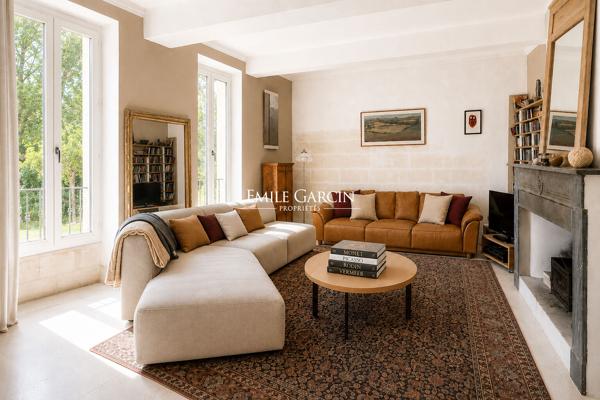 À VENDRE - VILLENEUVE-LÈS-AVIGNON - DEMEURE D'EXCEPTION  500 m² -  JARDIN PAYSAGER 900 M² - DÉPENDANCE - POTENTIEL D'AMÉNAGEMENT  - POSSIBILITÉ PISCINE