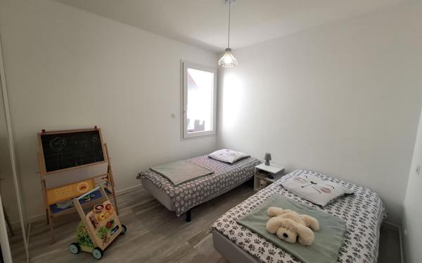 Maison à vendre    4 pièces •  Médis