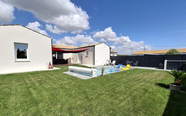 Maison à vendre    4 pièces •  Médis