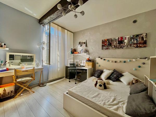 Immeuble de caractère Lisle-sur-Tarn 9 pièces 320m².