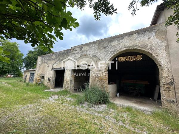 Ancien corps de Ferme à Rénover sur plus de 3000m2