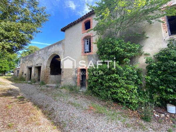 Ancien corps de Ferme à Rénover sur plus de 3000m2