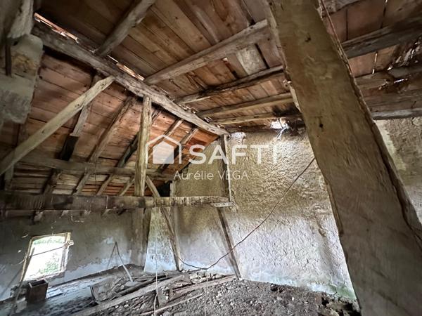 Ancien corps de Ferme à Rénover sur plus de 3000m2