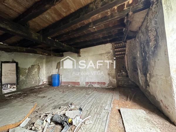 Ancien corps de Ferme à Rénover sur plus de 3000m2