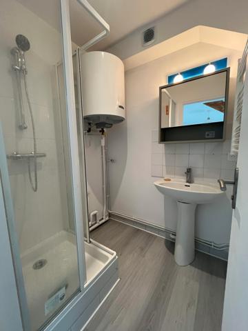 Beau studio rénové  d'une superficie de 21,49m² idéalement situé à Luzarches