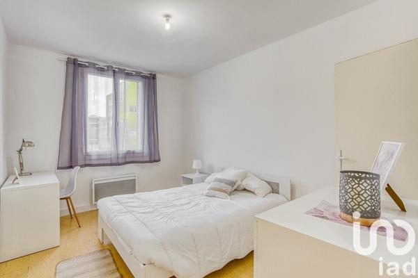 Appartement 4 pièces de 72 m² à Marseille (13005)