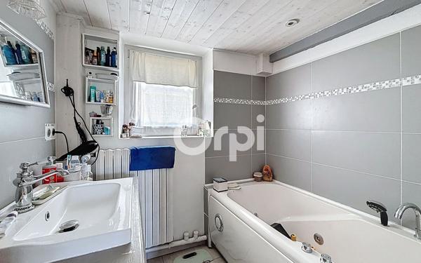 Maison à vendre    7 pièces •  Montarlot