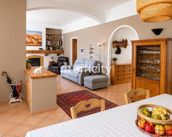 Maison
         5 pièces
        - 148 m² Exclusivité 439 000 € *