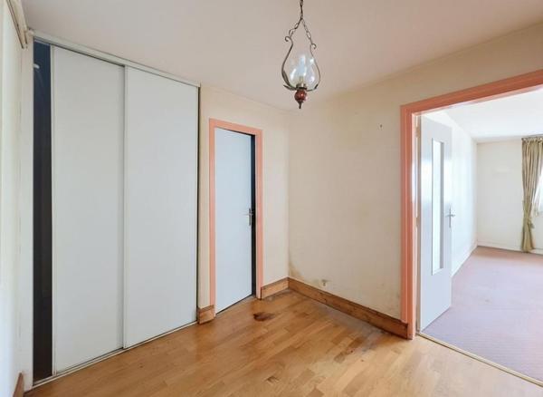 LORIENT NOUVELLE-VILLE : Appartement T3 avec cave et parking
