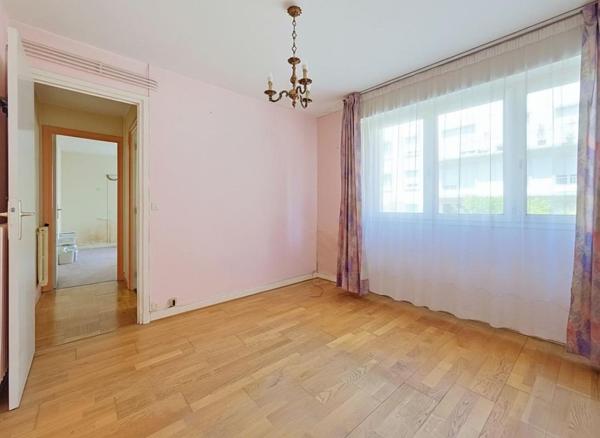 LORIENT NOUVELLE-VILLE : Appartement T3 avec cave et parking