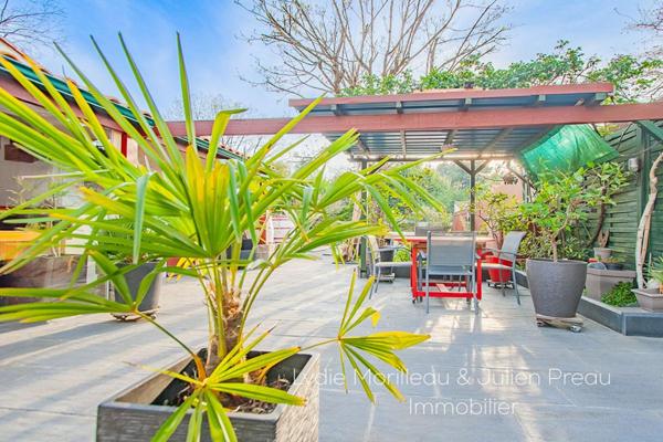 MAISON DE CARACTÈRE -107 m² - PISCINE & JARDIN ARBORÉ