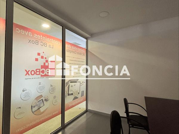 Location Local commercial 5 pièces 175 m² - Brignoles 83170
