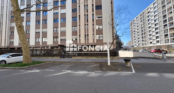 Location Appartement 4 pièces 100.55 m² - Lyon 69006