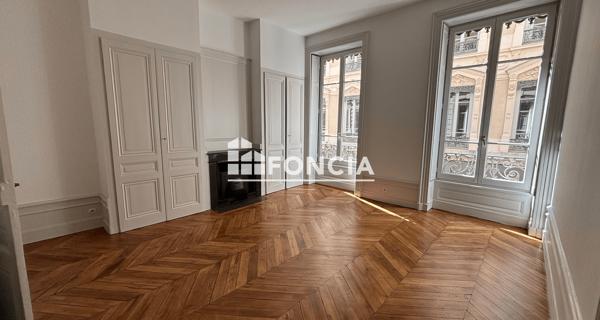 Location Appartement 5 pièces 119.68 m² - Lyon 69001