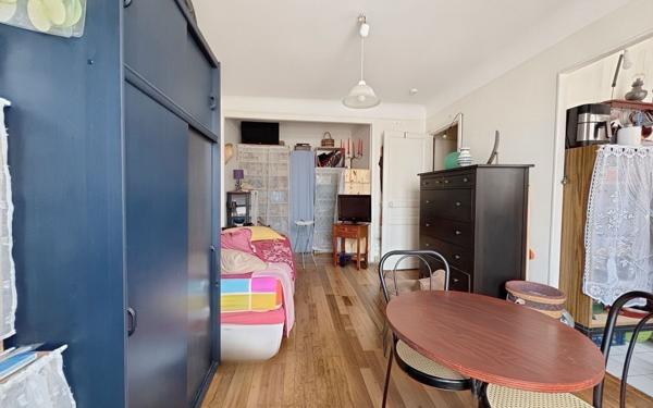 Appartement à vendre    1 pièce • 24,73 m2 Montrouge