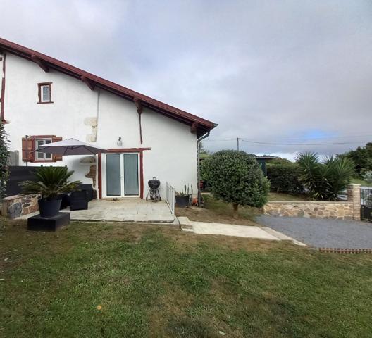 Mendionde T4 duplex 95m², jardin, terrasse, abris jardin et 2 parkings