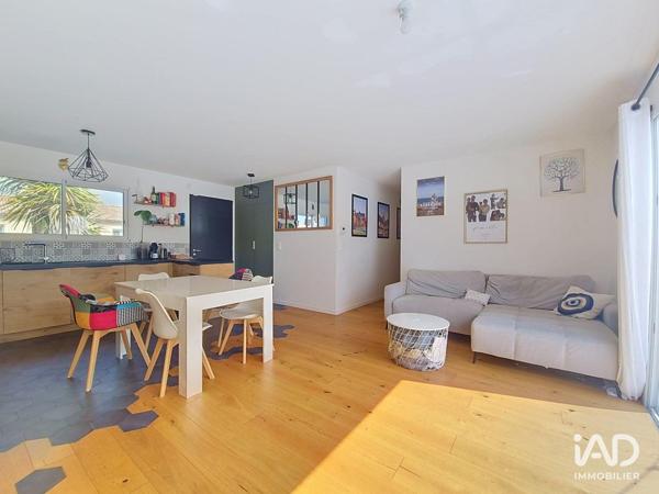Maison à vendre 5 pièces 82 m² Sainte-Pazanne